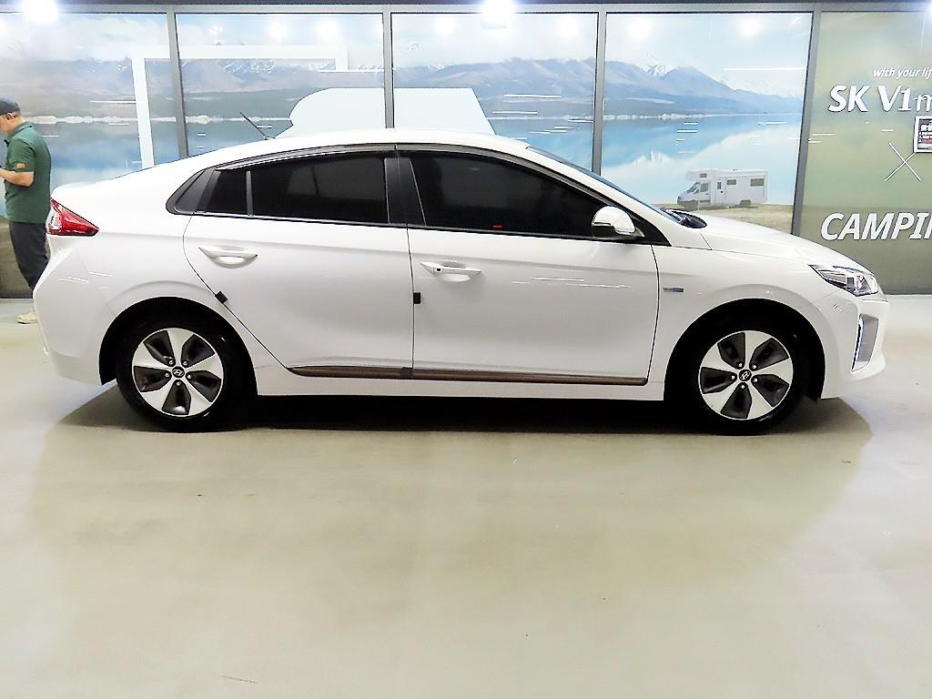 HYUNDAI Ioniq - Vista 2