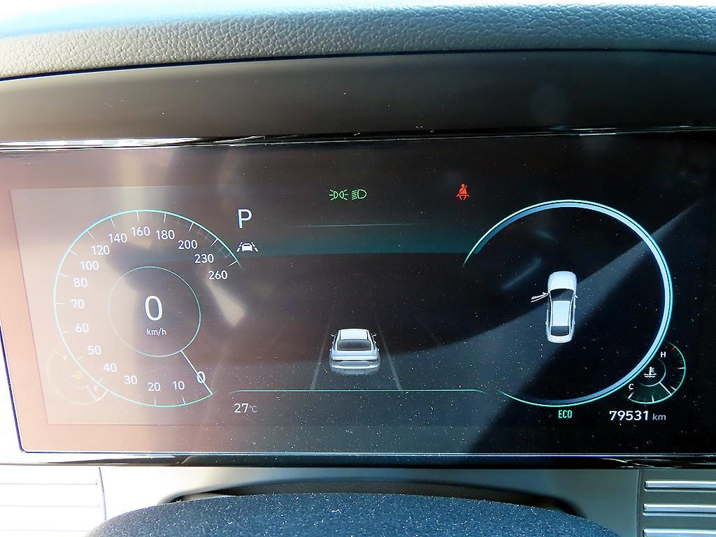 HYUNDAI Grandeur - Vista 9