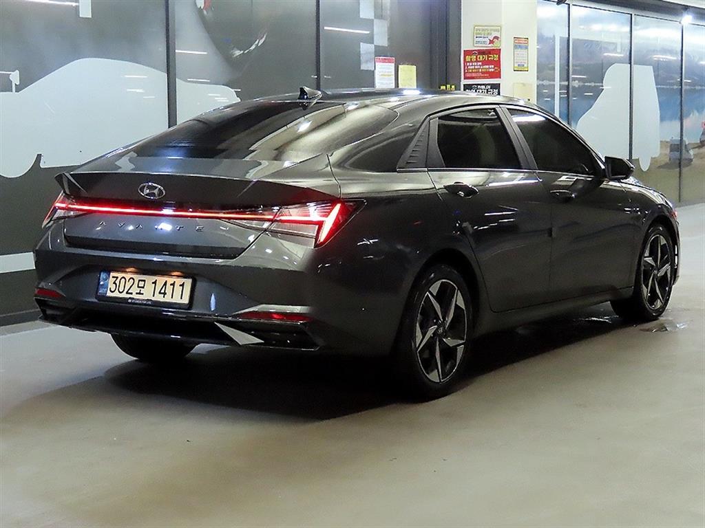 HYUNDAI Avante - Vista 4
