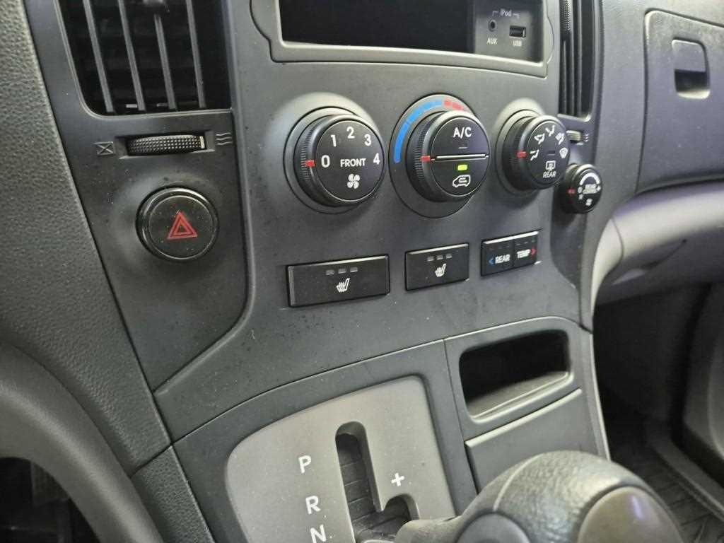 HYUNDAI Starex 2014 Plateado - Importación desde Corea - HF Imports Iquique - Foto 15