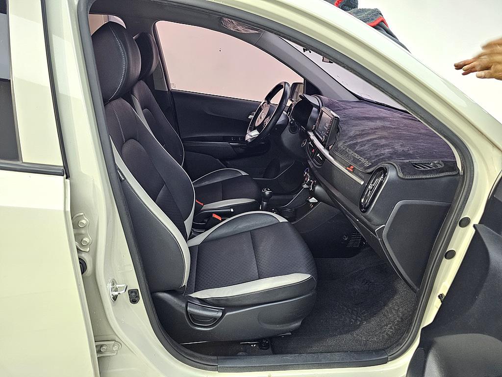 KIA Morning - Vista 11
