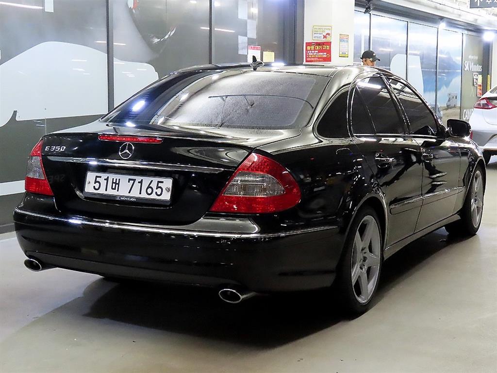 Mercedes Benz E class - Vista 4