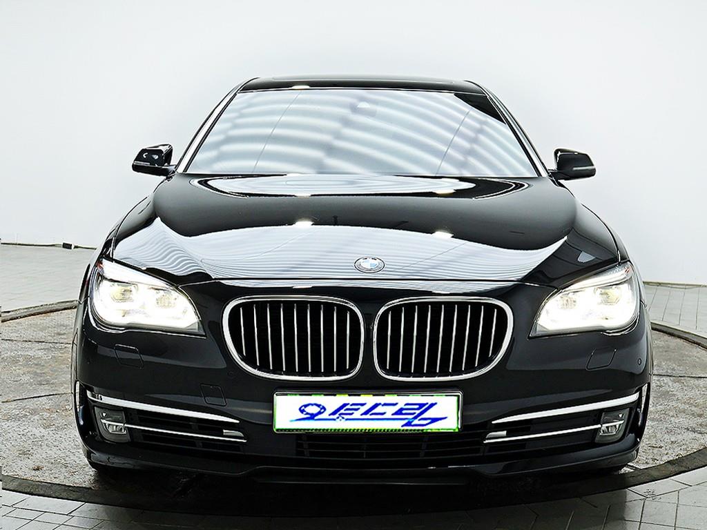 BMW 7 Series - Vista 3