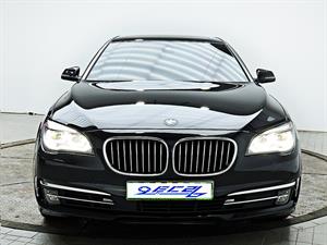 BMW 7 Series - Vista 4