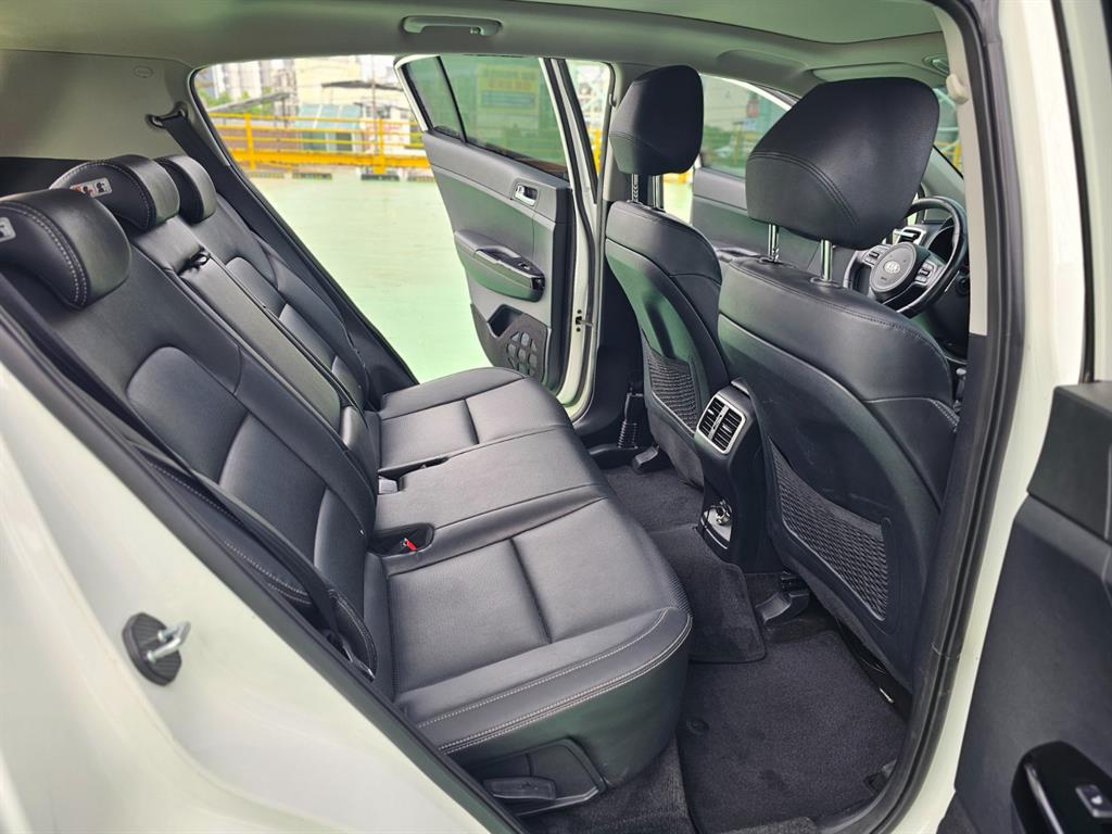 KIA Sportage - Vista 11