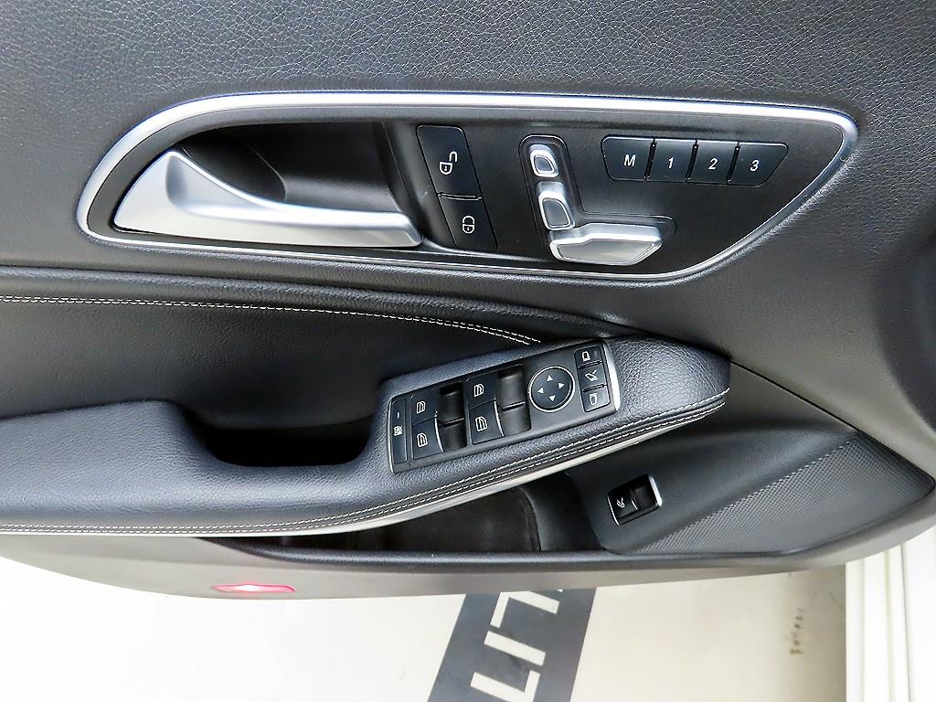 Mercedes Benz CLA Class - Vista 11