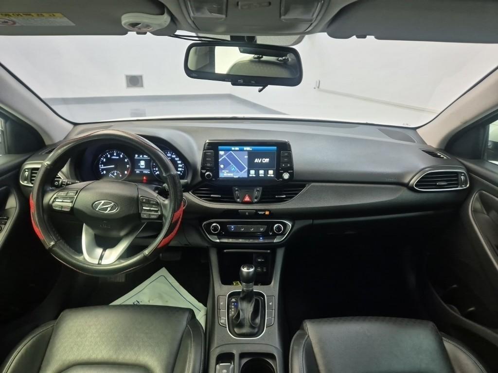 HYUNDAI i30 - Vista 8