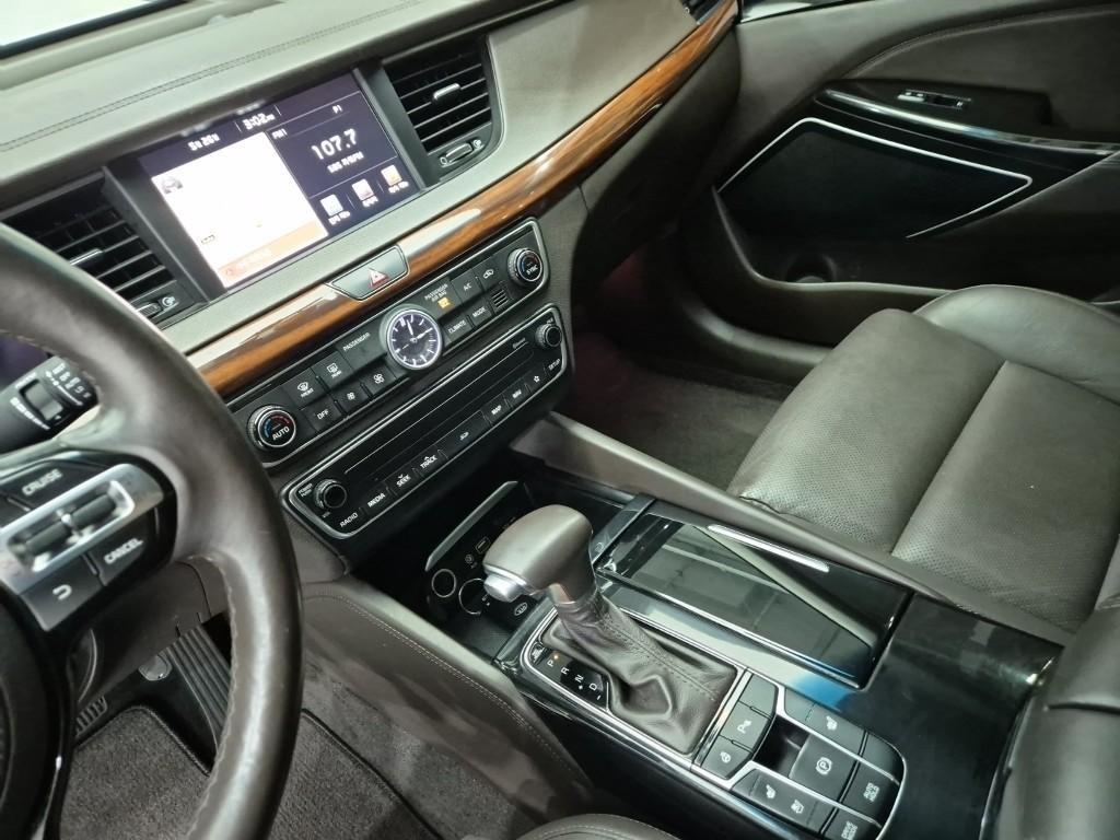 KIA K7 - Vista 10