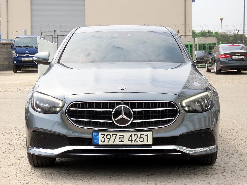 Mercedes Benz E class 2022 Gris - Importación desde Corea - HF Imports Iquique - Foto 1