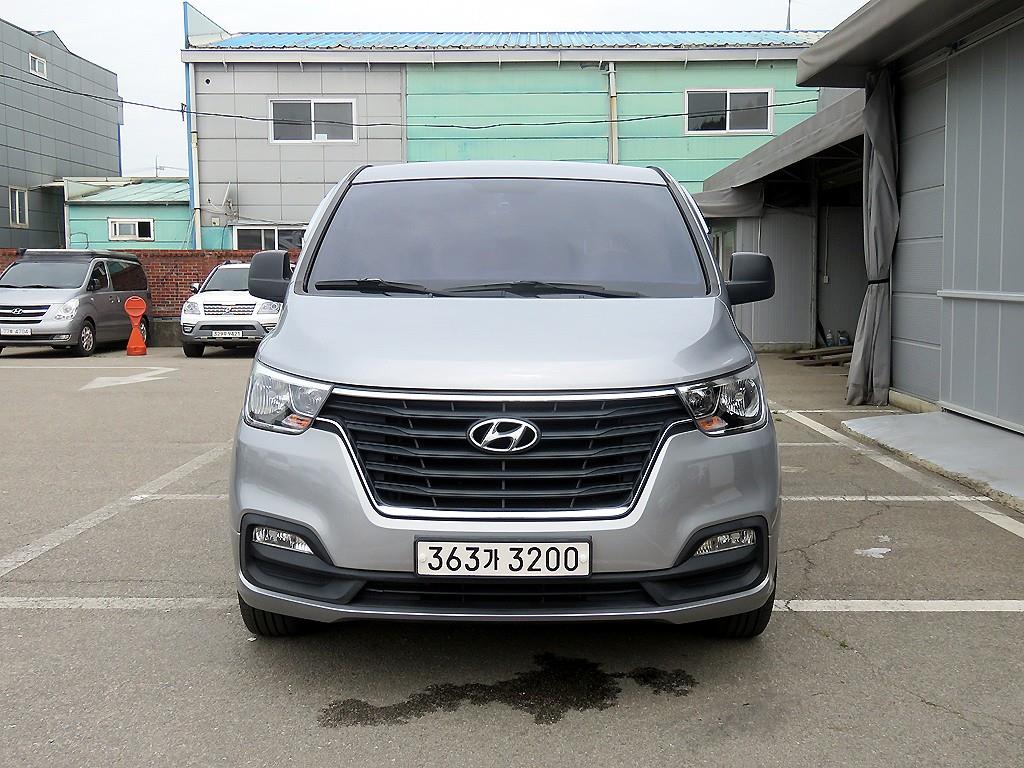 HYUNDAI Starex 2019 Plateado - Importación desde Corea - HF Imports Iquique - Foto 1