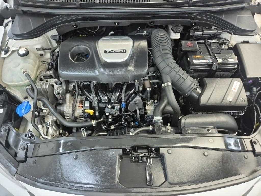 HYUNDAI Avante - Vista 5