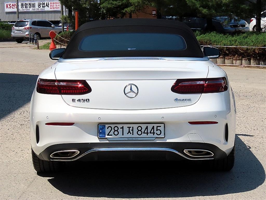 Mercedes Benz E class - Vista 4