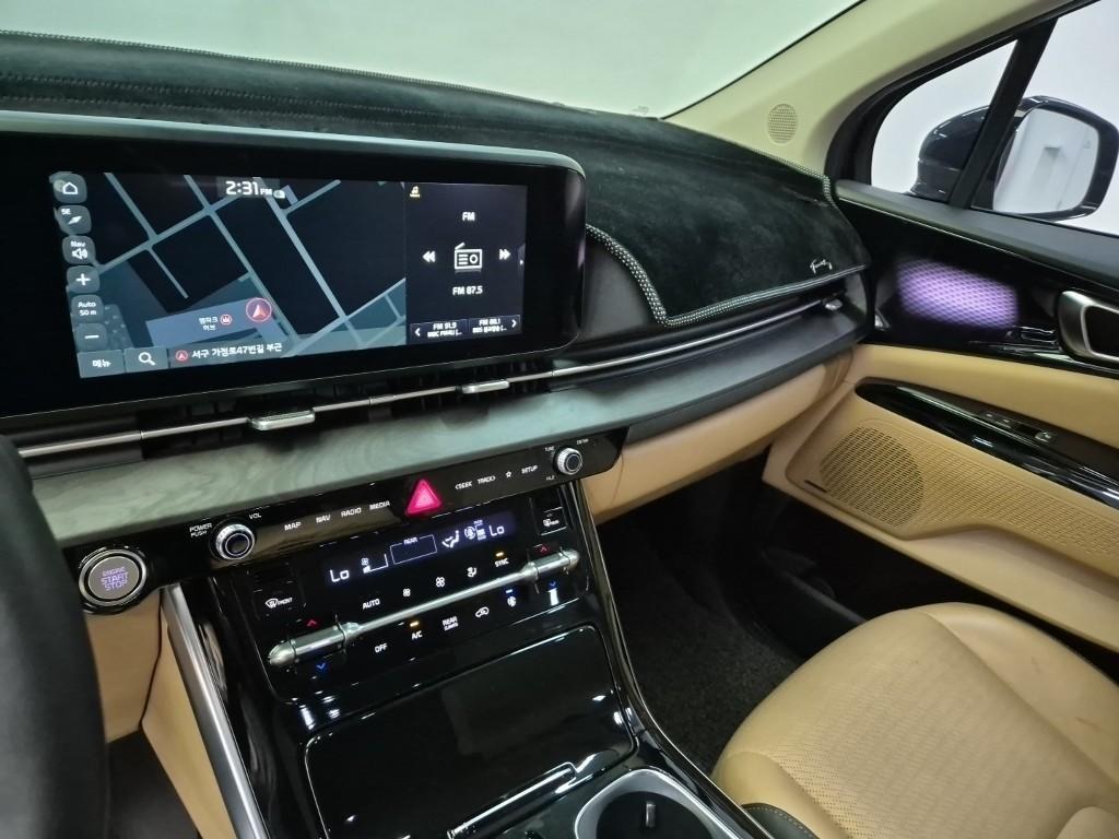 KIA Carnival - Vista 10