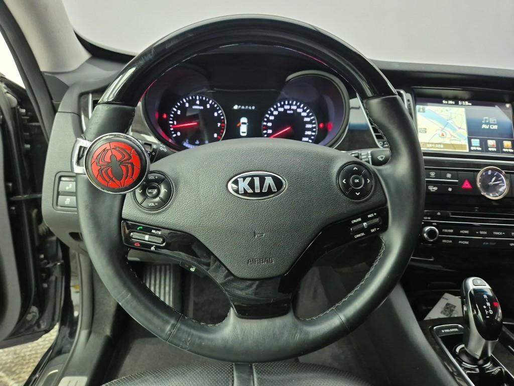 KIA K9 - Vista 9