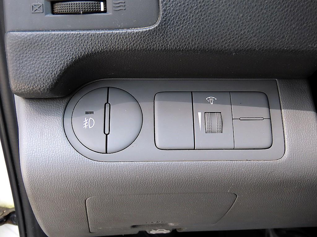 HYUNDAI Starex - Vista 12
