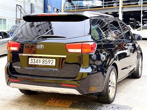 KIA Carnival - Vista 8
