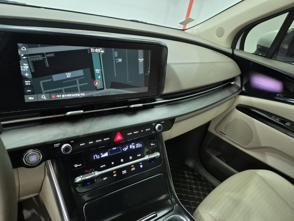 KIA Carnival - Vista 9