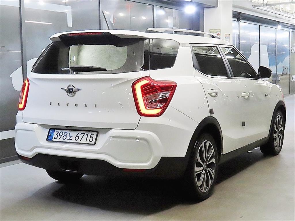Ssangyong Tivoli - Vista 4