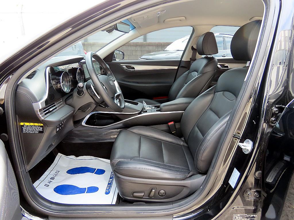 HYUNDAI Grandeur - Vista 5