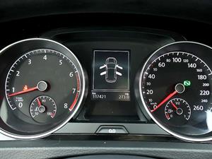 Volkswagen Golf - Vista 12