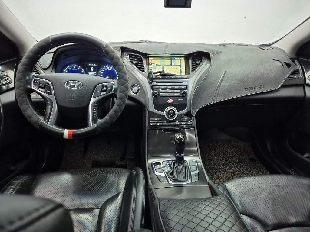 HYUNDAI Grandeur - Vista 7