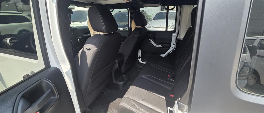 Jeep Wrangler - Vista 11