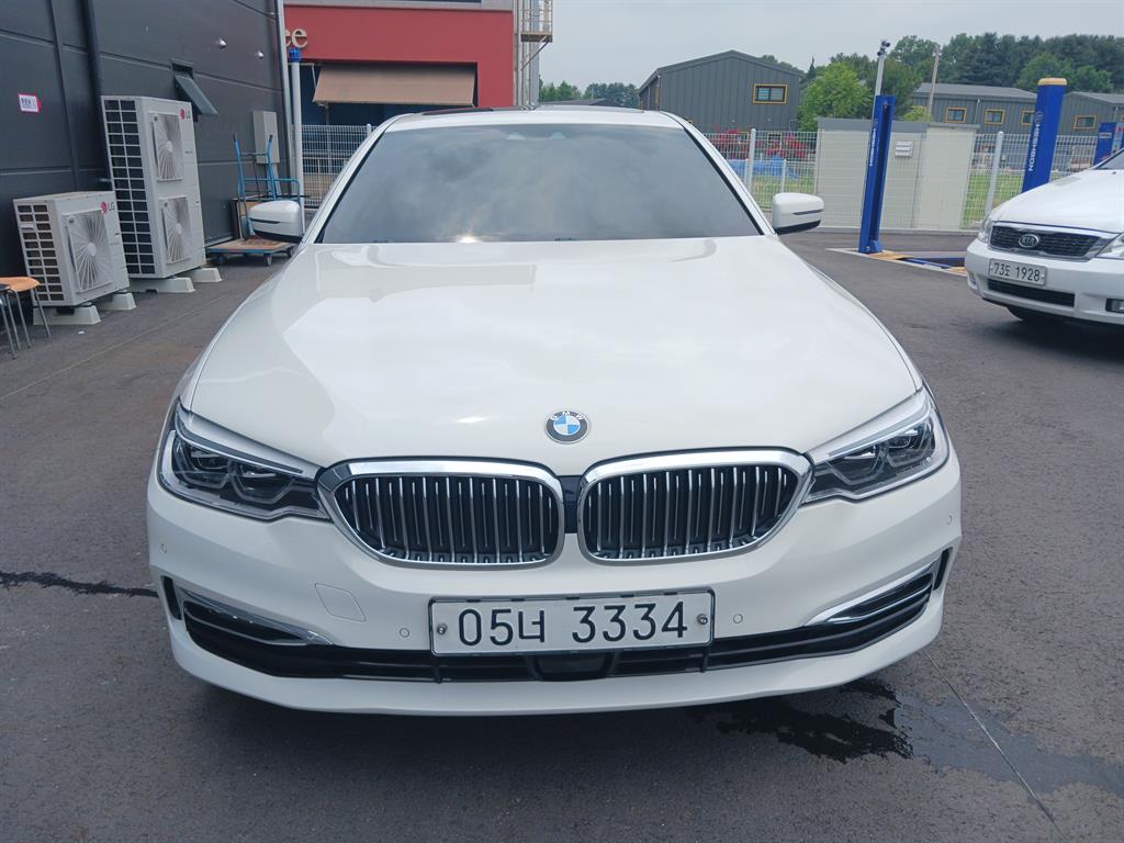 BMW 5 Series - Vista 3