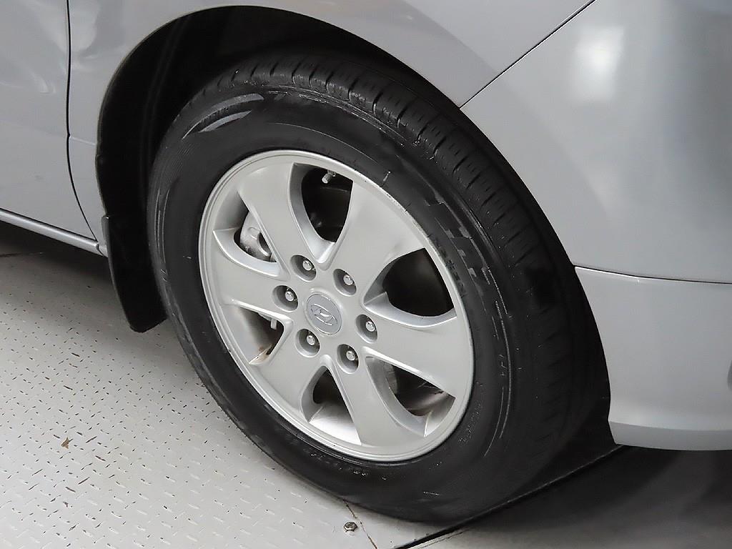 HYUNDAI Starex - Vista 9