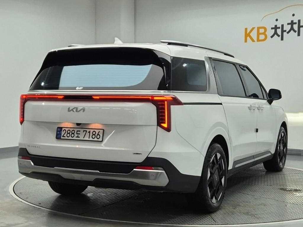 KIA Carnival - Vista 3