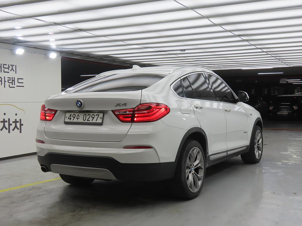 BMW X4 - Vista 4