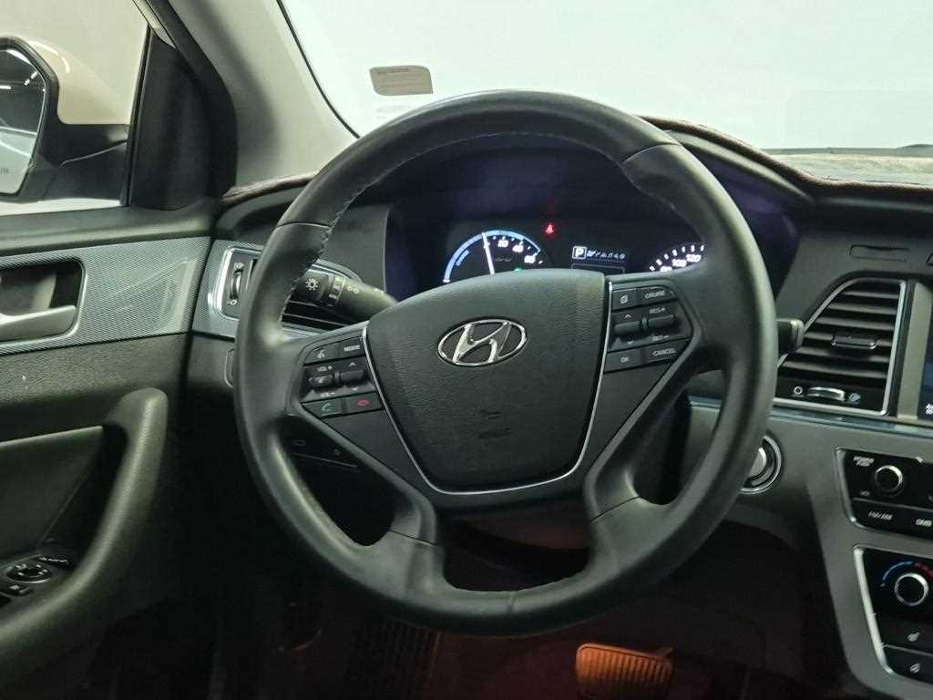 HYUNDAI Sonata - Vista 9