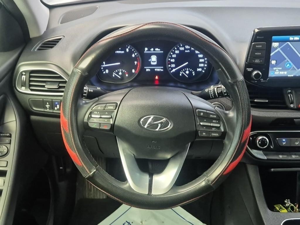 HYUNDAI i30 - Vista 12