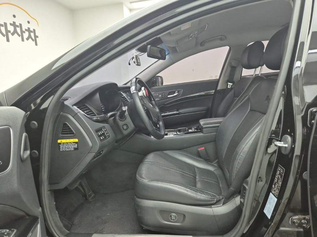 KIA K9 - Vista 11