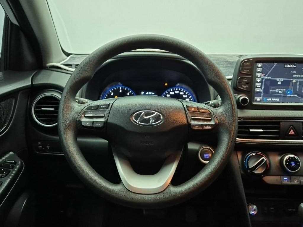 HYUNDAI Kona - Vista 9
