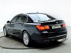 BMW 7 Series - Vista 8