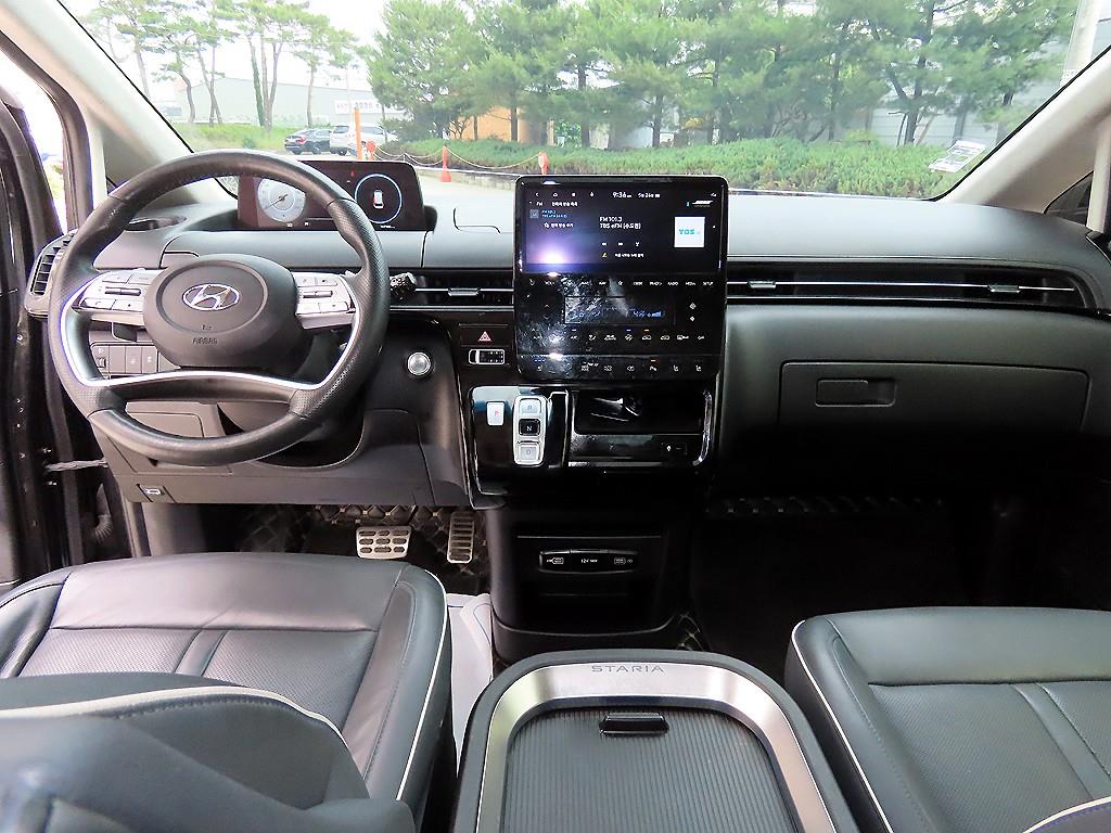 HYUNDAI Staria - Vista 7