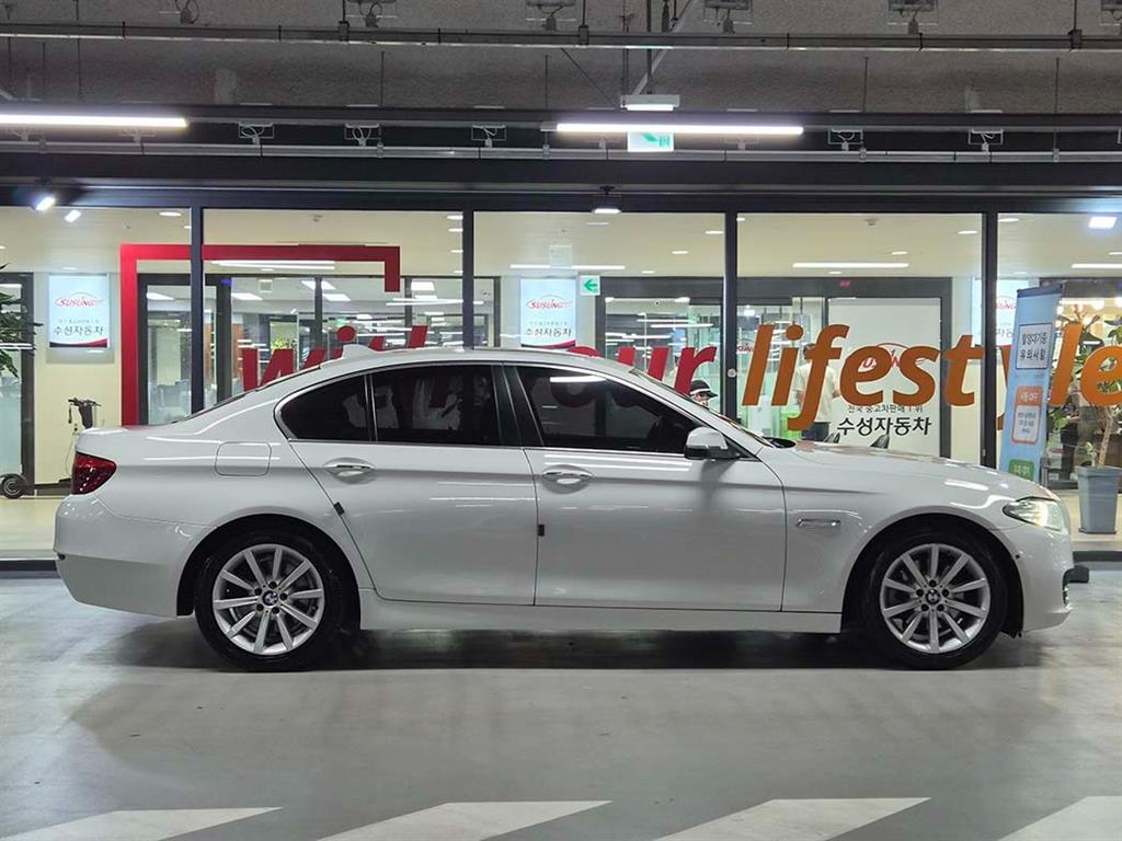 BMW 5 Series - Vista 3