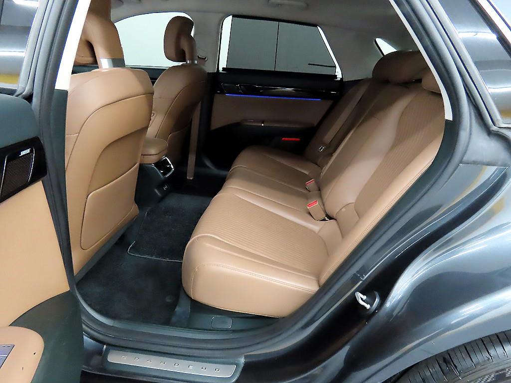 HYUNDAI Grandeur - Vista 6