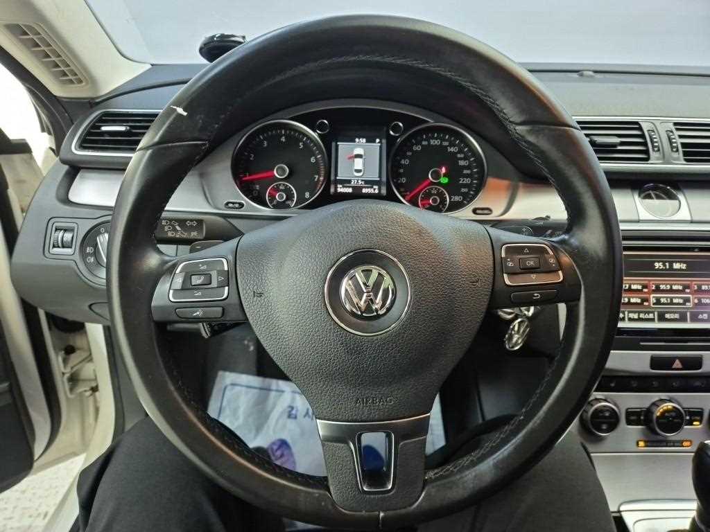 Volkswagen CC - Vista 9