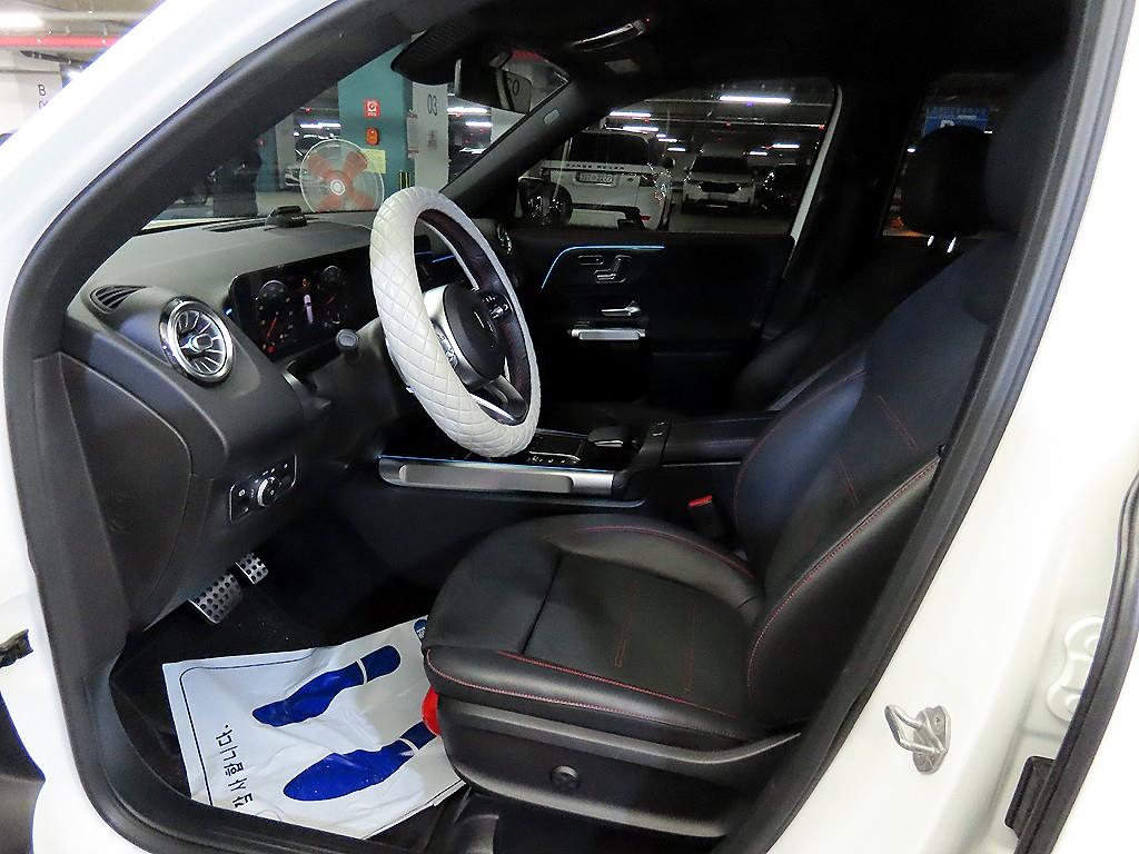 Mercedes Benz GLB Class - Vista 6