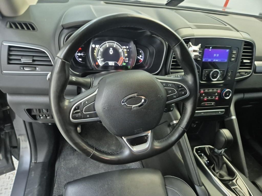 SAMSUNG QM6 - Vista 9