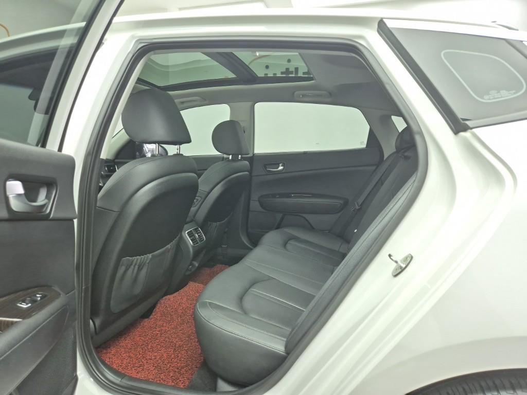 KIA K5 - Vista 12