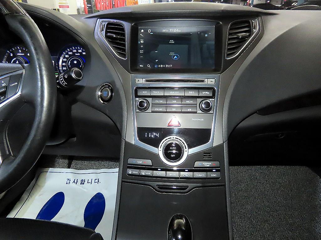 HYUNDAI Grandeur - Vista 11