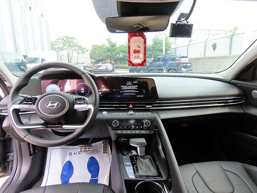 HYUNDAI Avante - Vista 7
