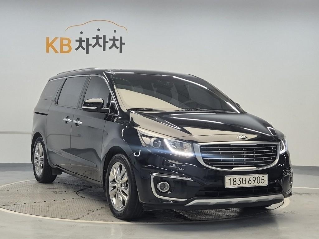 KIA Carnival - Vista 4