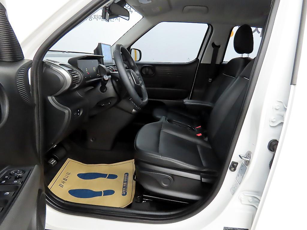HYUNDAI Casper - Vista 5