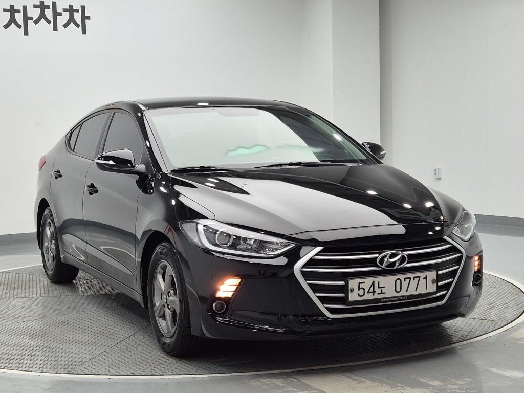 HYUNDAI Avante - Vista 4