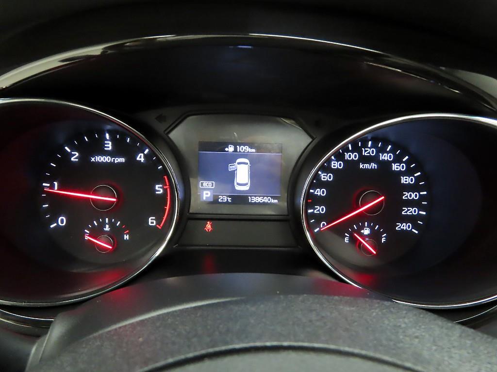 KIA Carnival - Vista 6