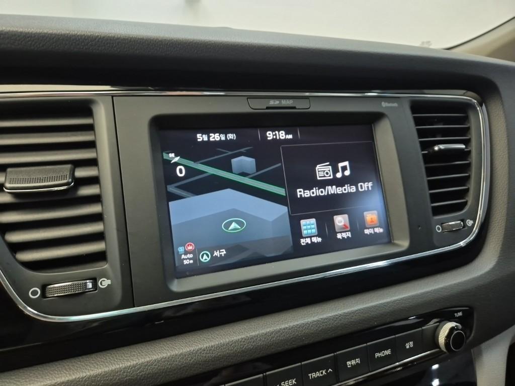 KIA Carnival 2017 Negro - Importación desde Corea - HF Imports Iquique - Foto 13