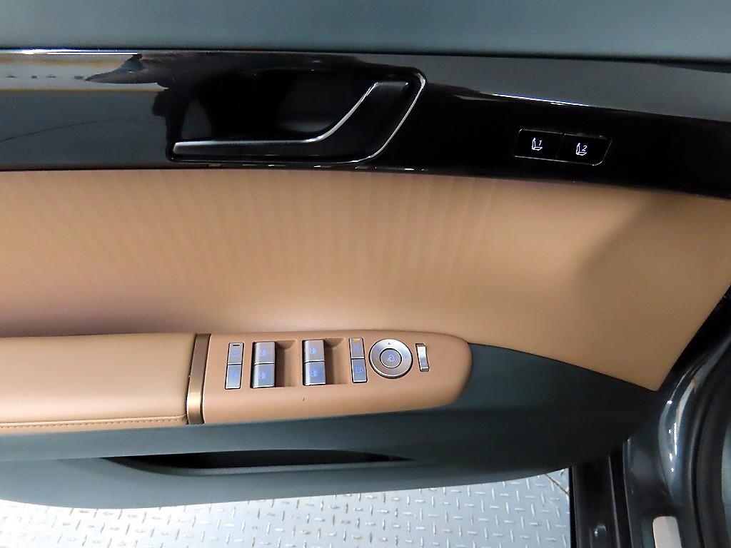 HYUNDAI Grandeur - Vista 11